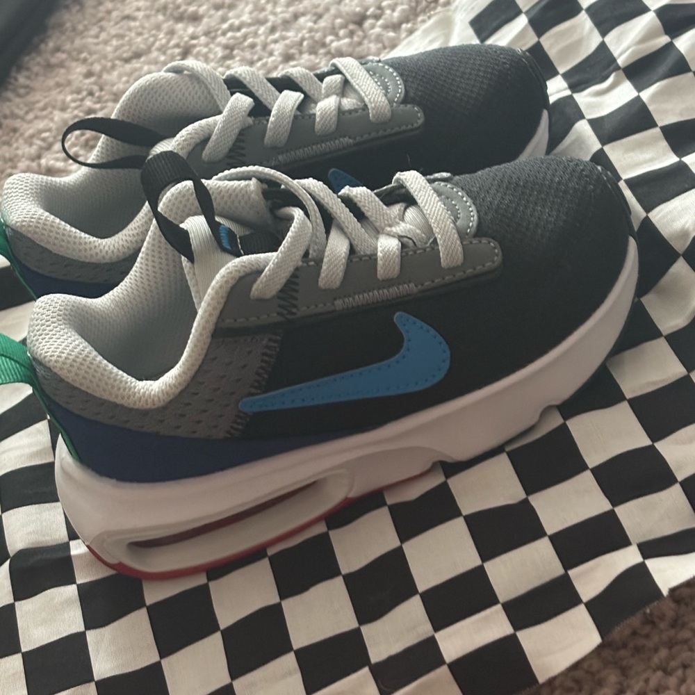 Nike Kids' Black and Blue Sneakers